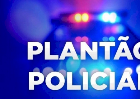 Motorista em caminhonete destrói muro de casa e foge em Dourados