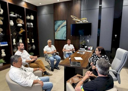 Em Jateí, prefeita discute protagonismo da juventude no desenvolvimento regional