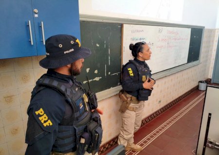 PRF realiza ações educativas durante Semana Nacional do Trânsito