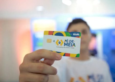 Pé-de-Meia: estudantes do ensino médio começam a receber 7ª parcela nesta segunda