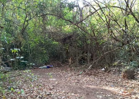 VÍDEO: Jovem é encontrado morto com sinais de execução no Santa Felicidade