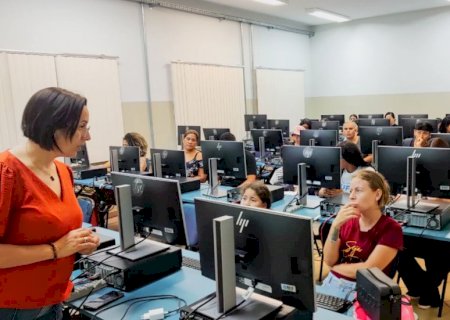 Programa que paga bolsas de um salário mínimo convoca mais 190 estudantes em MS