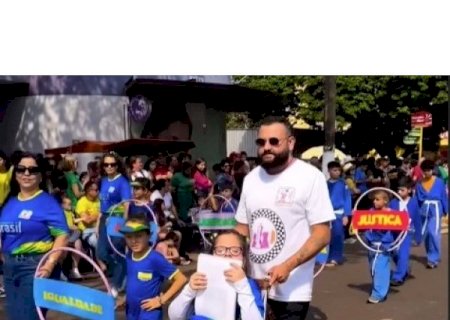 Zé Teixeira celebra Dia do Professor com homenagem a educador douradense