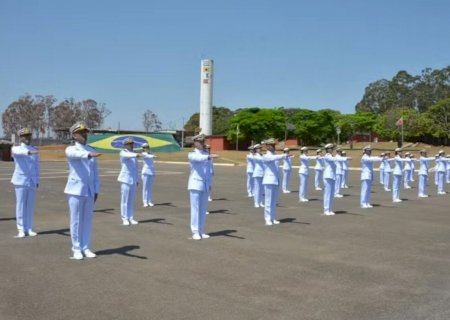 Marinha abre 17 vagas para oficiais com salário inicial de R$ 9 mil em MS