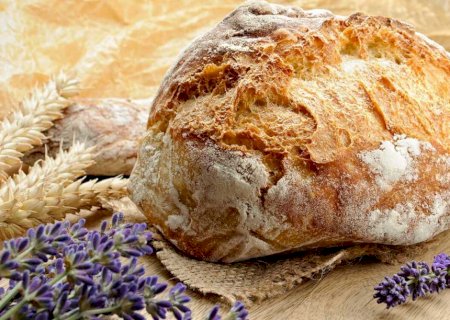 Um pão remonta à culinária de Portugal, e outro apresenta como base o arroz, confira as dicas