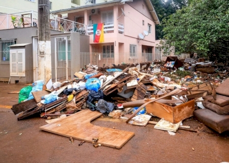 Prefeitura de Caarapó reforça combate ao descarte irregular e disponibiliza canal oficial para denúncias>