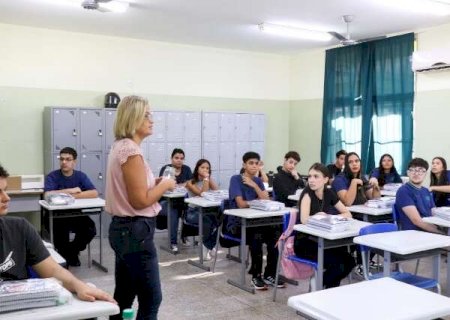Come&ccedil;a pagamento do P&eacute;-de-Meia para concluintes do Ensino M&eacute;dio e quem fez Enem>