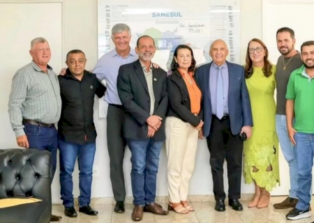 Vereadores de Vicentina se reúnem com presidente da Sanesul com apoio do deputado Londres Machado