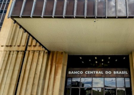 Mercado eleva previsão da inflação para 4,17% este ano