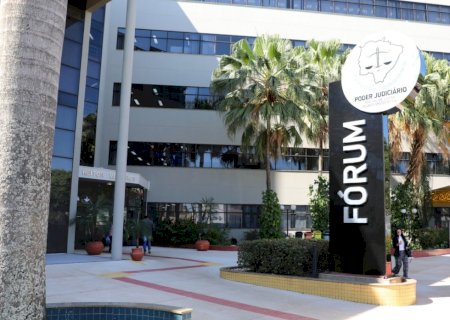 Loja é condenada a indenizar cliente impedida de levar compras em MS