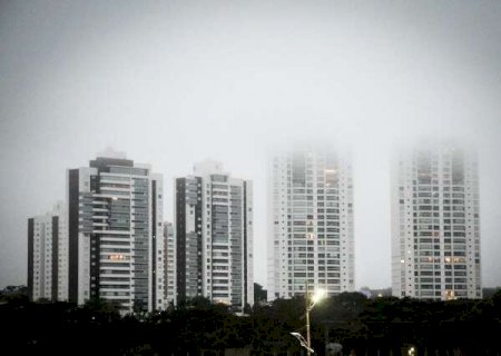 Capital e fronteira acordam com nevoeiro e abril encerra com risco de temporal