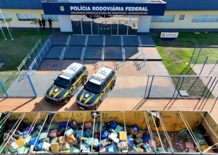 PRF apreende mais de 12,6 toneladas de maconha oculta em carga de caminhão>