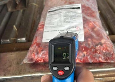 Polícia apreende 1,5 tonelada de carne imprópria que iria para merenda escolar em MS