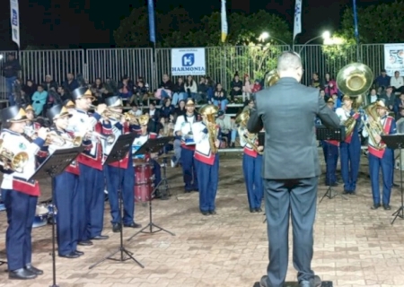 Com novo coreógrafo, banda de Jateí brilha na etapa de festival estadual em Iguatemi