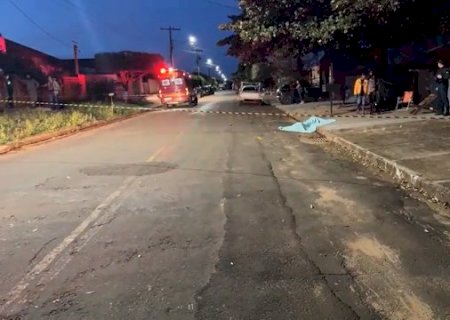 Homem &eacute; morto a tiros ao sair do trabalho em Ivinhema>