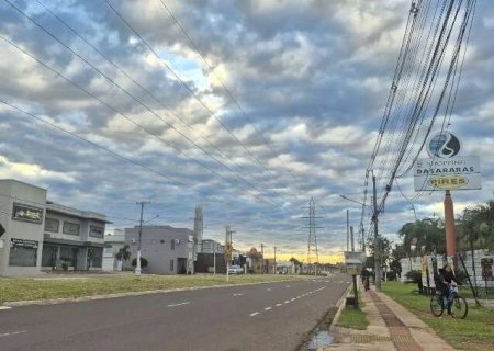 Frente fria avan&ccedil;a e traz chuva de at&eacute; 100 mm neste s&aacute;bado>