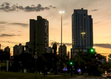 Fim de semana terá sol, calor e chance de chuva isolada em MS>
