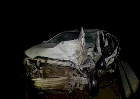 Homem morre preso &agrave;s ferragens ap&oacute;s batida entre carros em rodovia de Jardim>