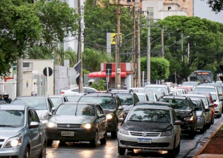 Nova lista do Detran suspende 506 CNHs e aplica 146 outras punições
