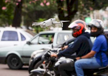 Anac dispensa cadastro para drones leves, mas limita voo a 120 metros