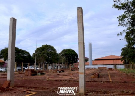 Dourados: Retomada de obra do hortifruti da Feira inclui barracão, instalações hidrossanitárias e elétricas