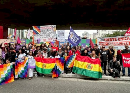 Ativistas e bolivianos que moram no Brasil fazem ato de solidariedade a protestos na Bolívia