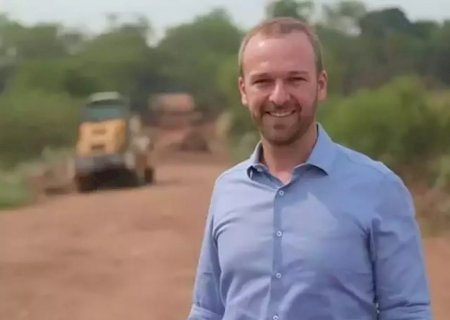 Prefeito de Terenos, Henrique Budke, afastado por fraude volta ao cargo após oito meses