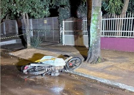 Em Caarapó, jovem reduz velocidade em quebra-molas e é assassinado a tiros