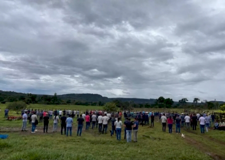 Indígenas deixam sedes de fazenda em Sidrolândia após mediação do Ministério
