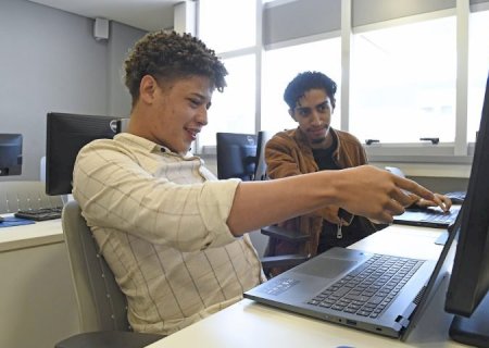 Qualificação, tecnologia e empreendedorismo: Governo de MS prepara jovens para liderar a nova economia digital >