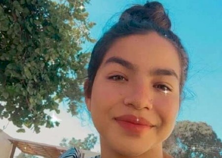 Gr&aacute;vida de 9 meses e beb&ecirc; morrem ap&oacute;s batida entre carro e moto em MS