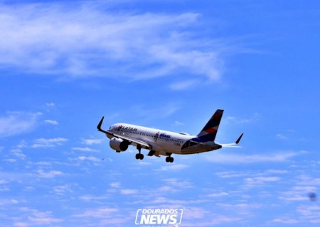 Voo que deveria pousar em Dourados é desviado para Capital