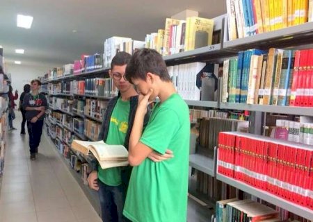 Lei permite que pais pe&ccedil;am acesso ao conte&uacute;do de livros usados nas escolas