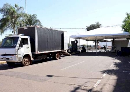 Palco come&ccedil;a a ser montado para 1&ordf; Marcha Trans e Travesti de Mato Grosso do Sul