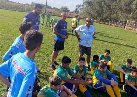 Vicentina usa futebol de base para formação cidadã, inclusão e integração
