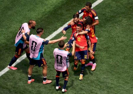 Espanha e Bélgica disputam vaga para semifinal da Copa do Mundo
