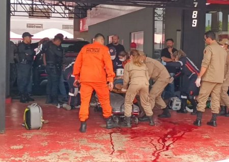 Jovem é baleado com tiros na cabeça em garagem de veículos em Dourados>