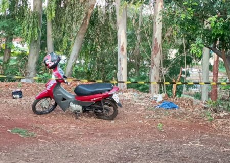 Acusados de matar filho de garagista usaram moto furtada na madrugada>